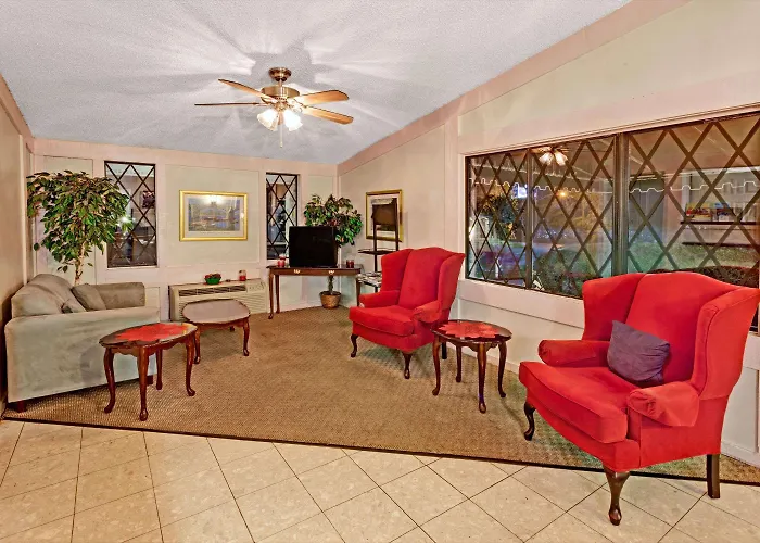 Motel: Knights Inn Austell