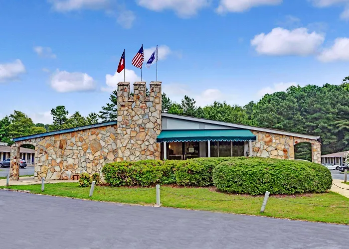 Motel: Knights Inn Austell